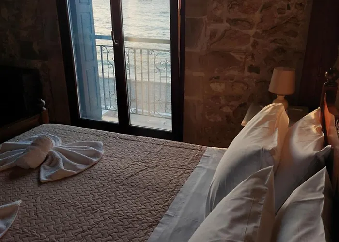 Volakas Beachfront Suites